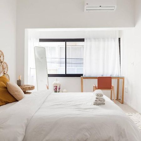 Renovated Large 3Rm Apartment 5 Min From The Beach Tel Aviv Eksteriør bilde