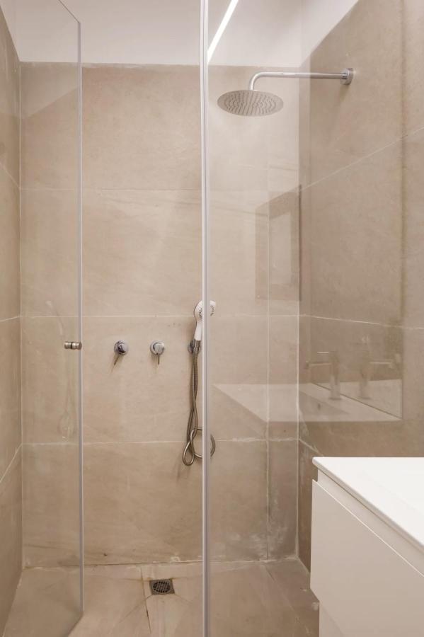 Renovated Large 3Rm Apartment 5 Min From The Beach Tel Aviv Eksteriør bilde